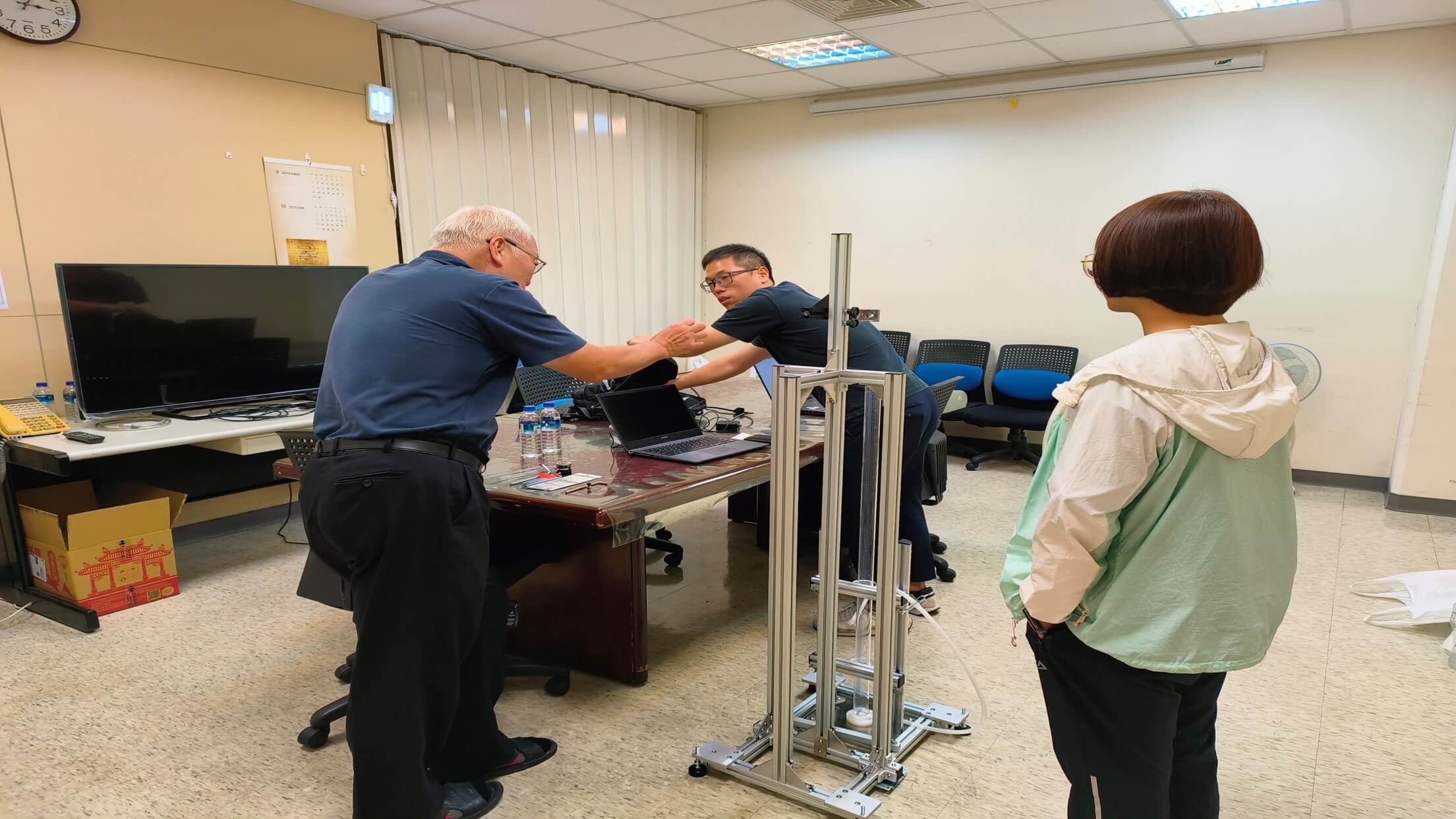 IDS工業自動對焦相機廠商來訪測試